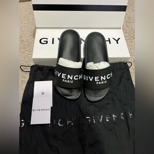 Givenchy Logo Detailed Slides -BRAND NEW